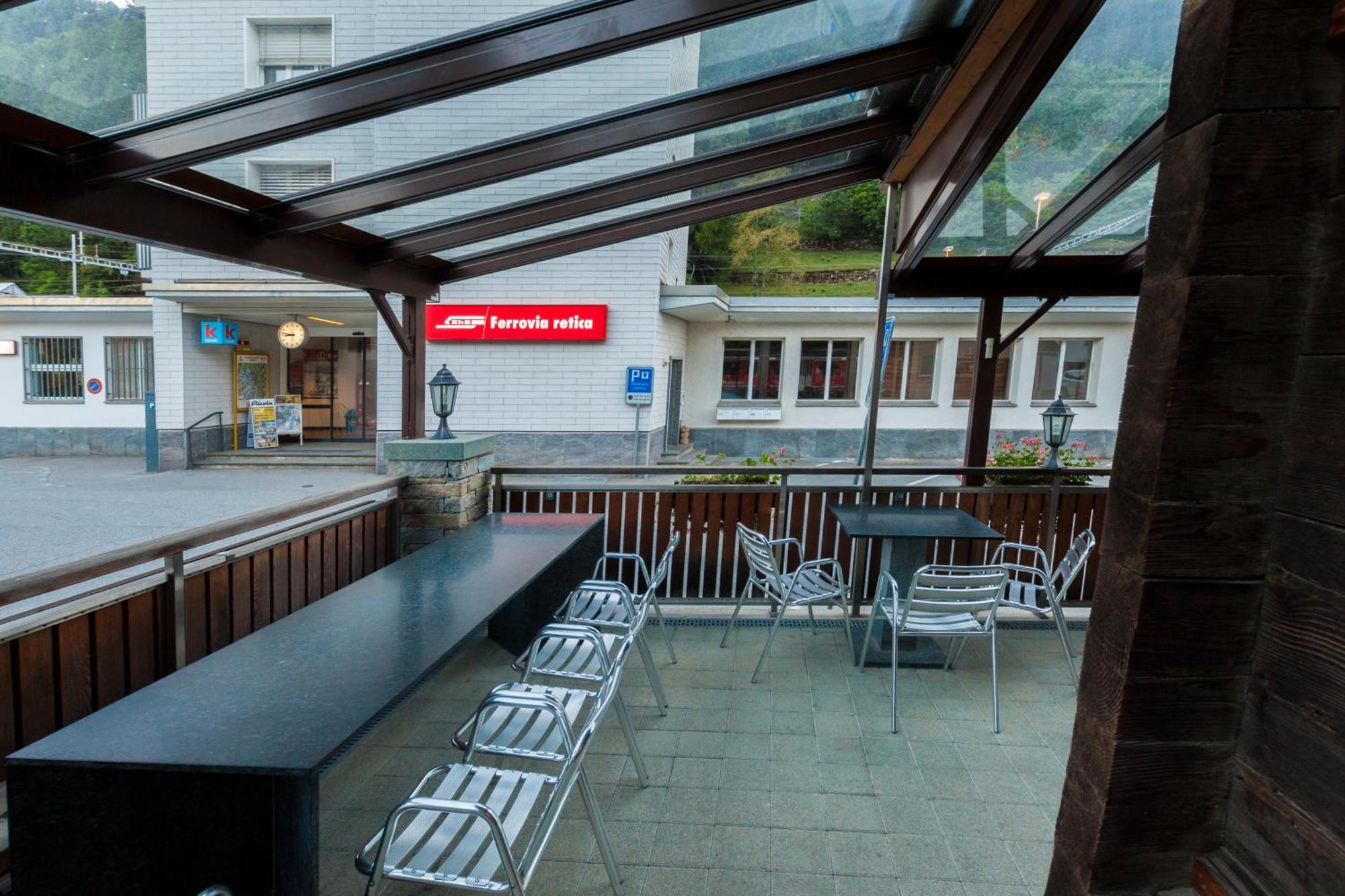 Ristorante Pensione Chalet Stazione Hotel Poschiavo Exterior photo